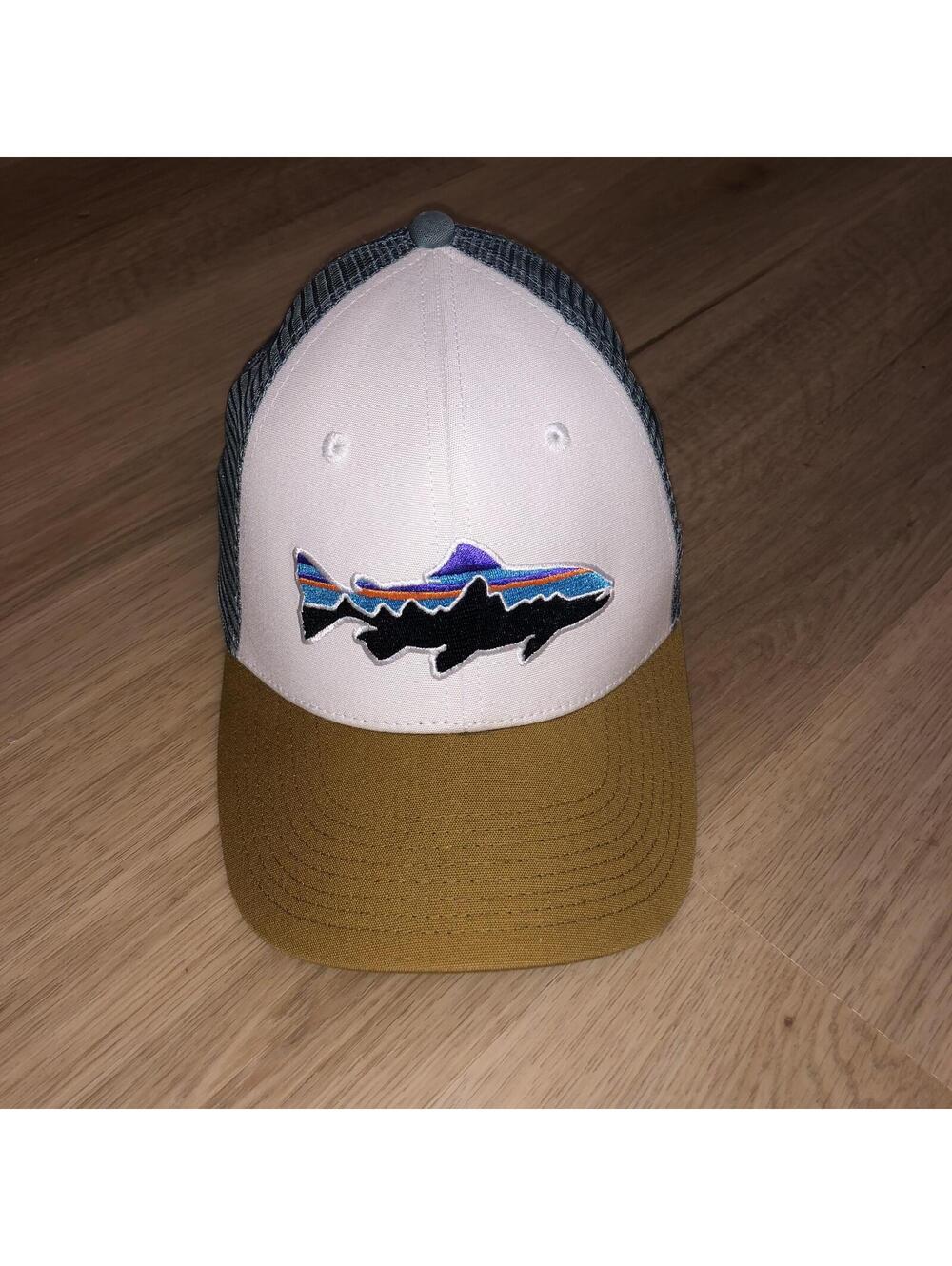 PATAGONIA FITZ ROY TROUT FISH TRUCKER MESH HIKING HAT GOLD BLUE WHITE ADJUSTABLE